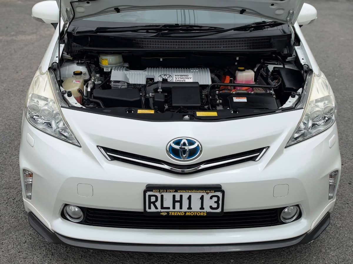 2014 Toyota Prius photo 20