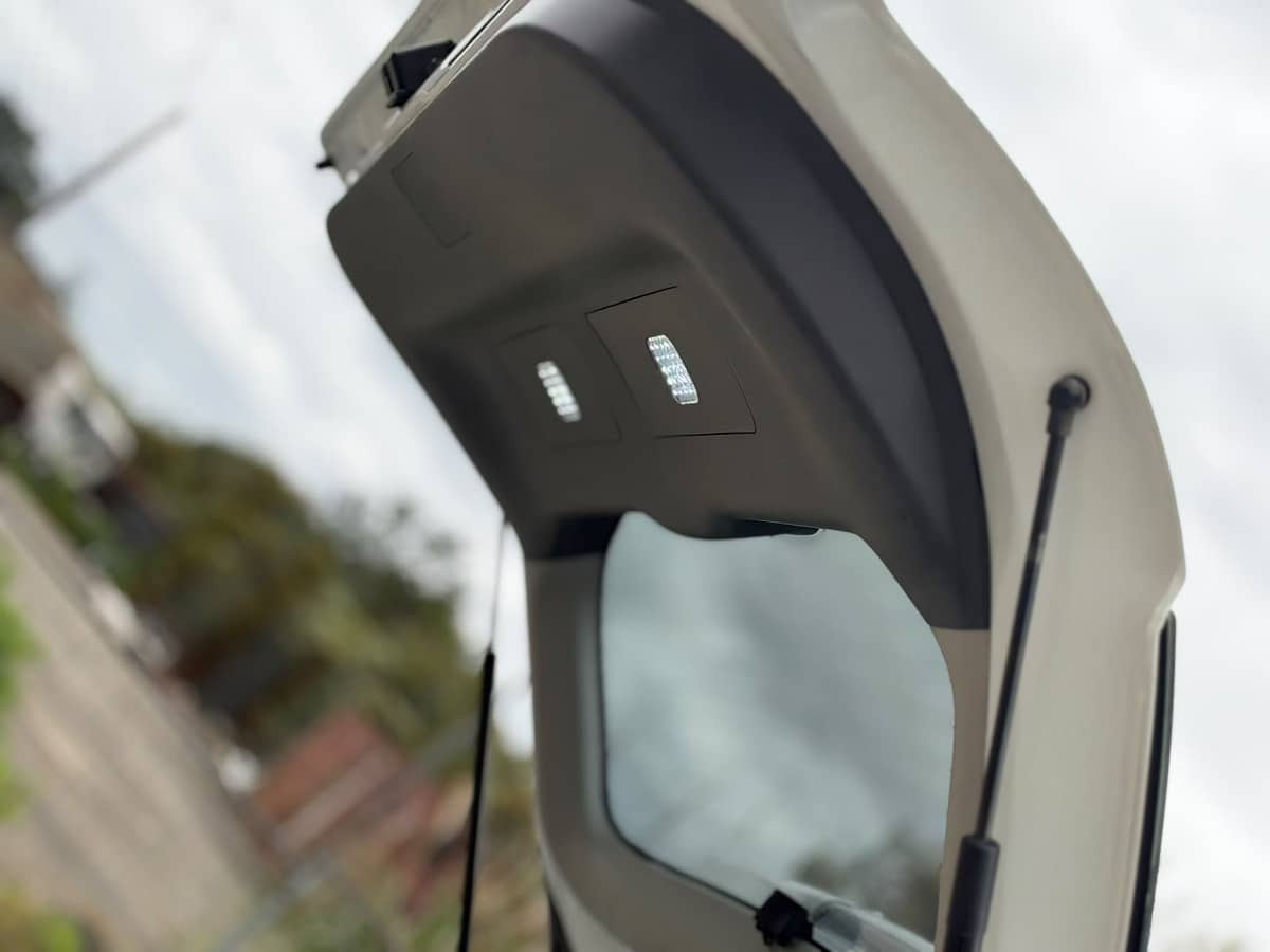 2014 Toyota Prius photo 10
