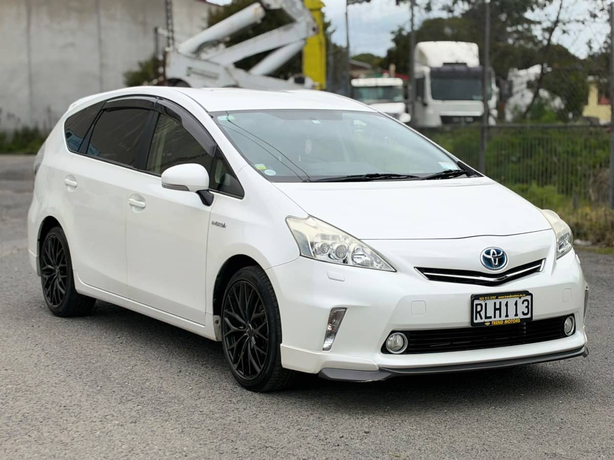 2014 Toyota Prius photo 8