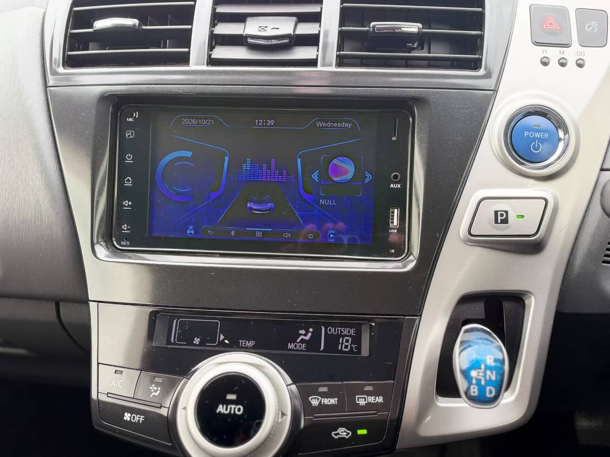 2014 Toyota Prius photo 12