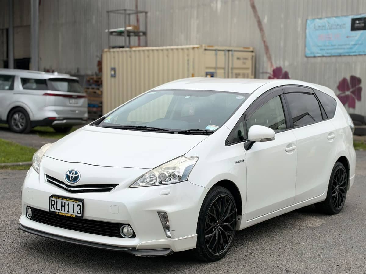 2014 Toyota Prius photo 6