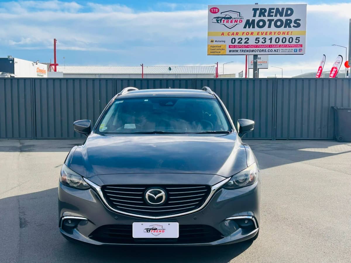 2018 Mazda Atenza photo 2