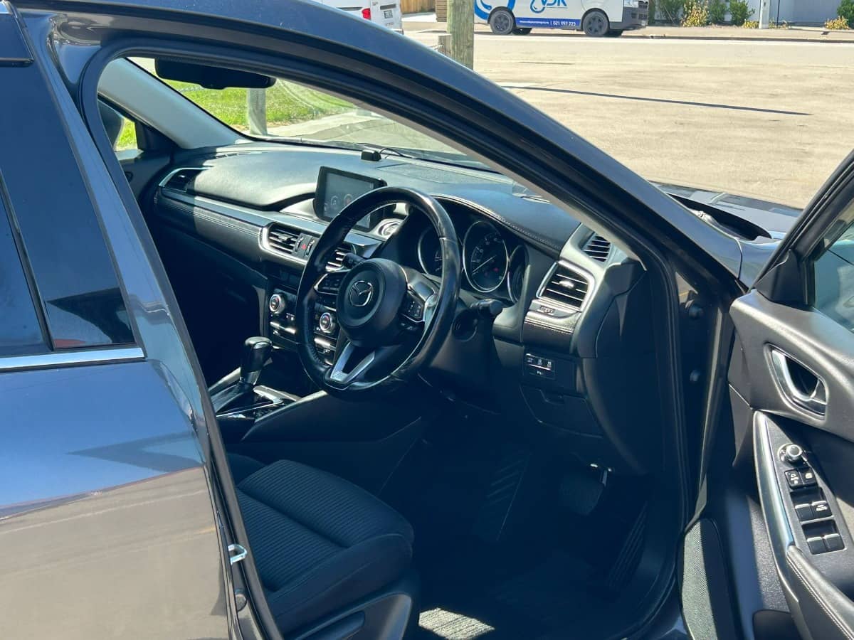 2018 Mazda Atenza photo 9