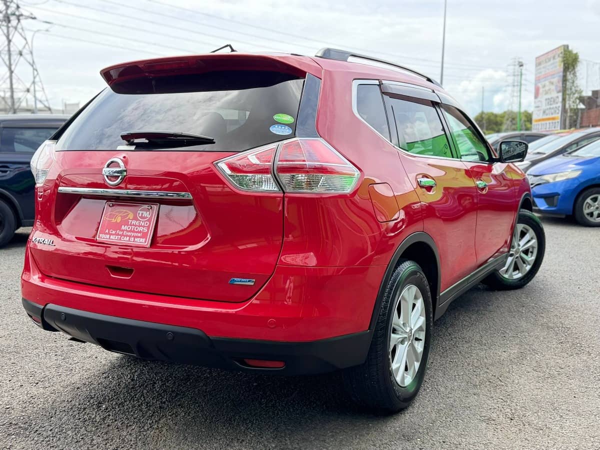 2015 Nissan X-Trail photo 3