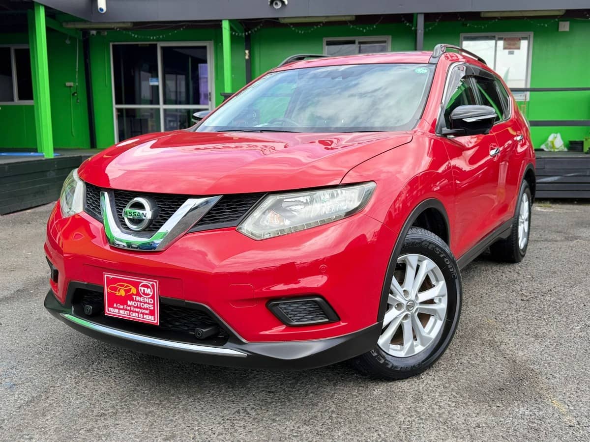 2015 Nissan X-Trail photo 2