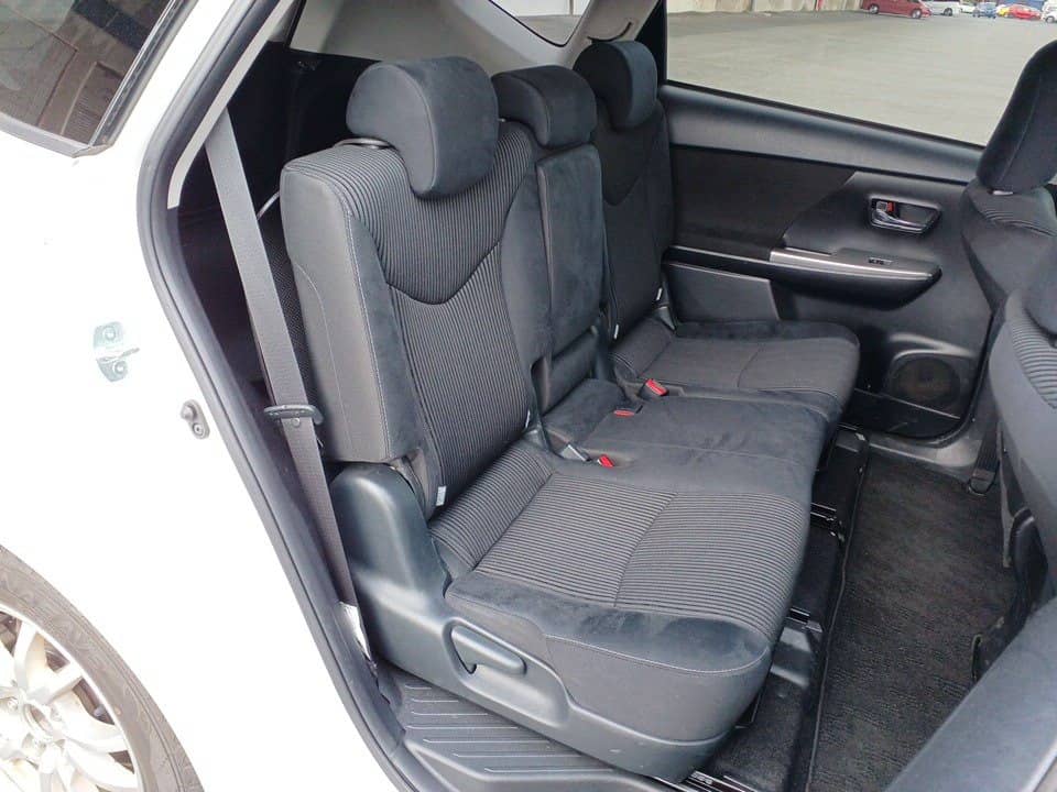 2019 Toyota Prius photo 10