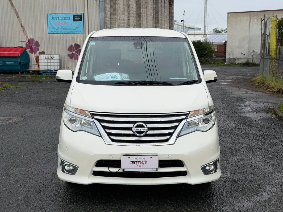 2015 Nissan Serena photo 7