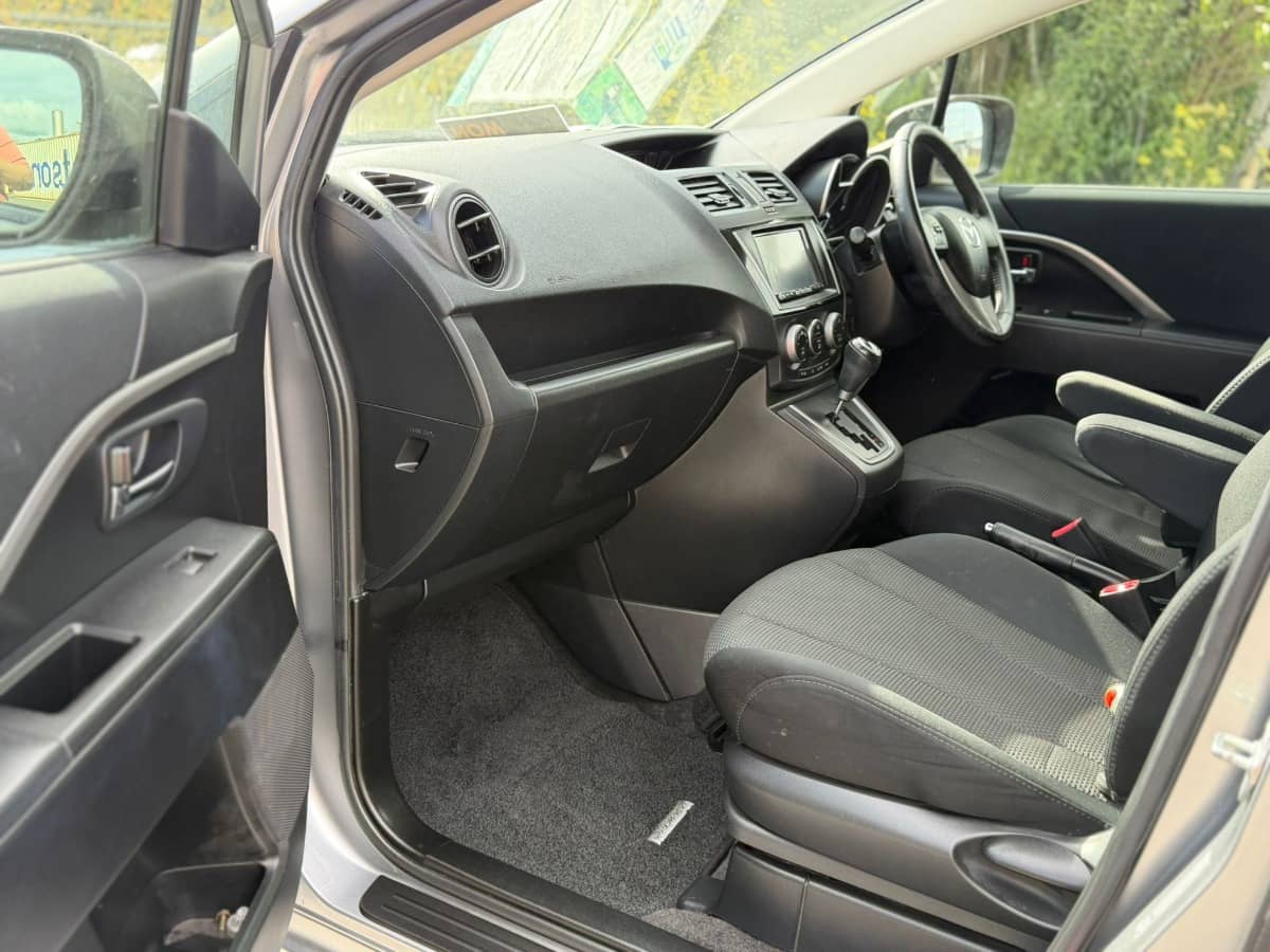 2013 Mazda Premacy photo 8