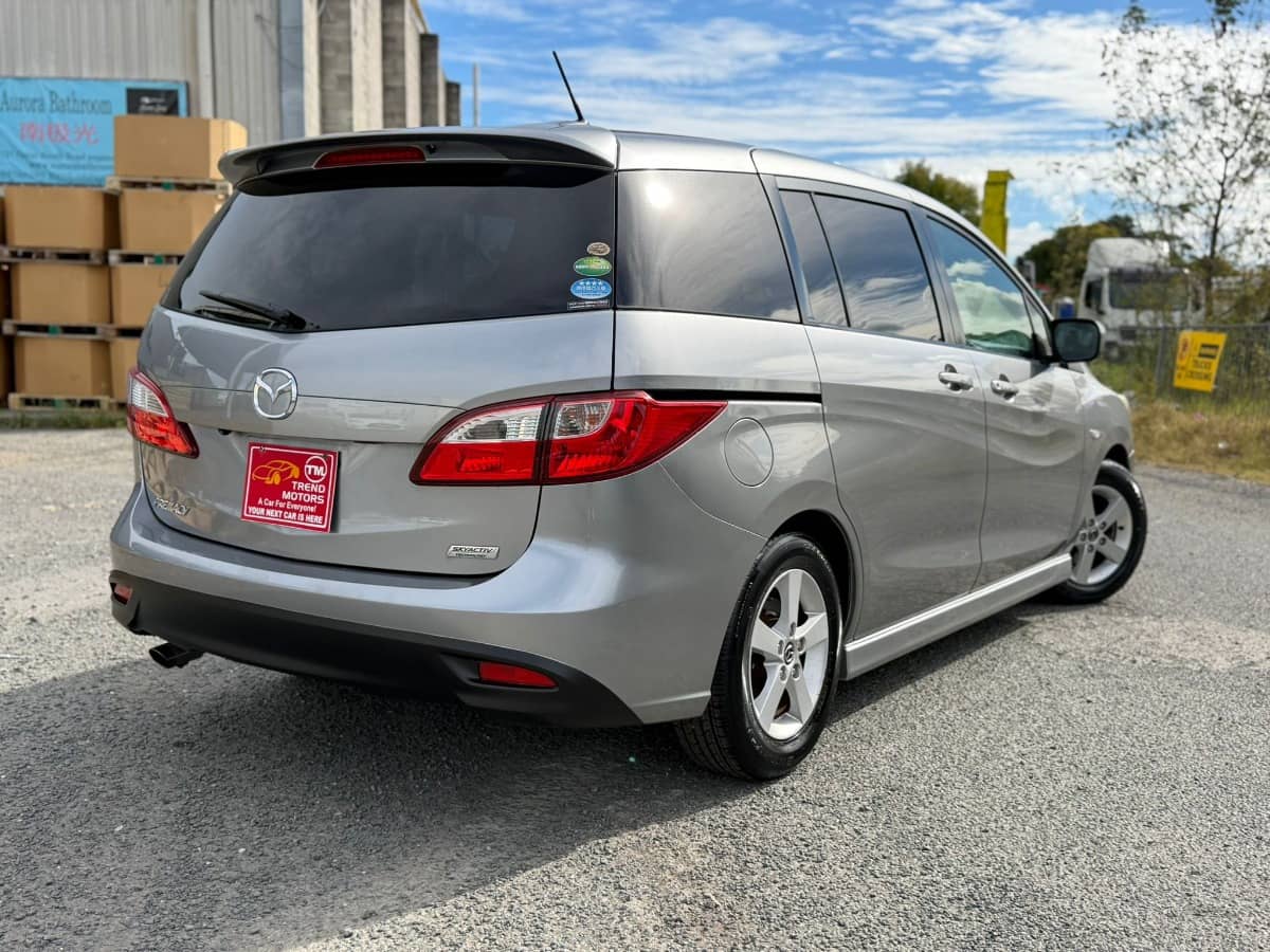 2013 Mazda Premacy photo 2