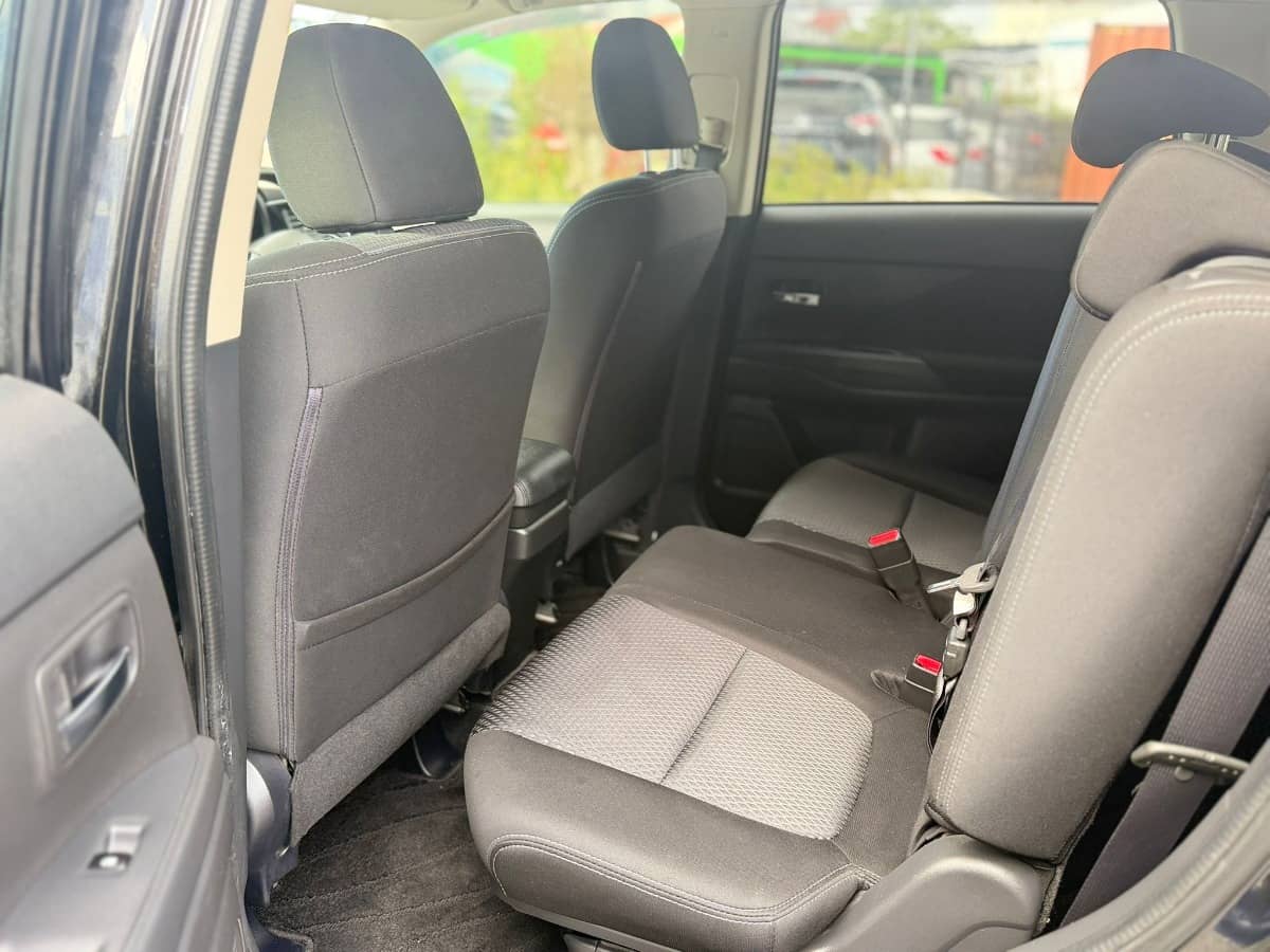 2016 Mitsubishi Outlander photo 10