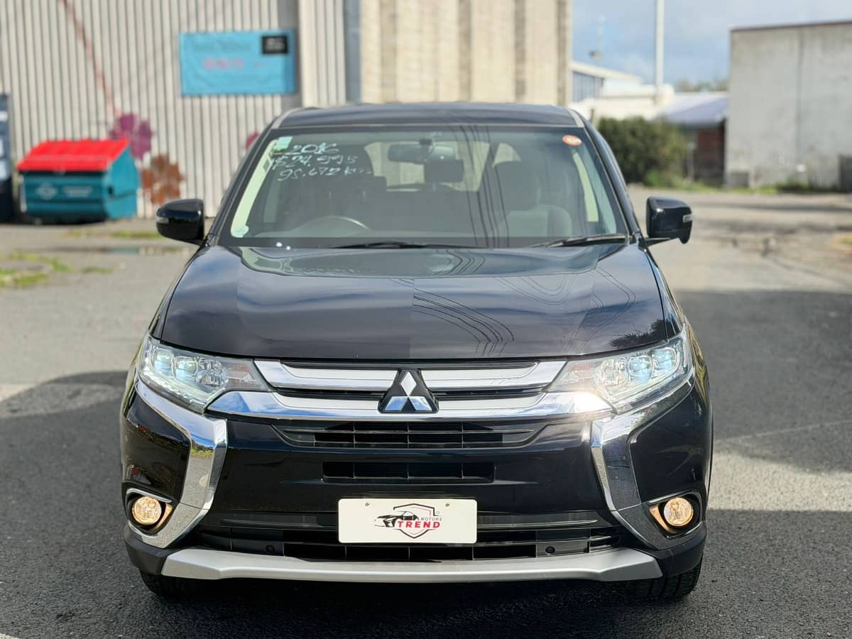 2016 Mitsubishi Outlander photo 3