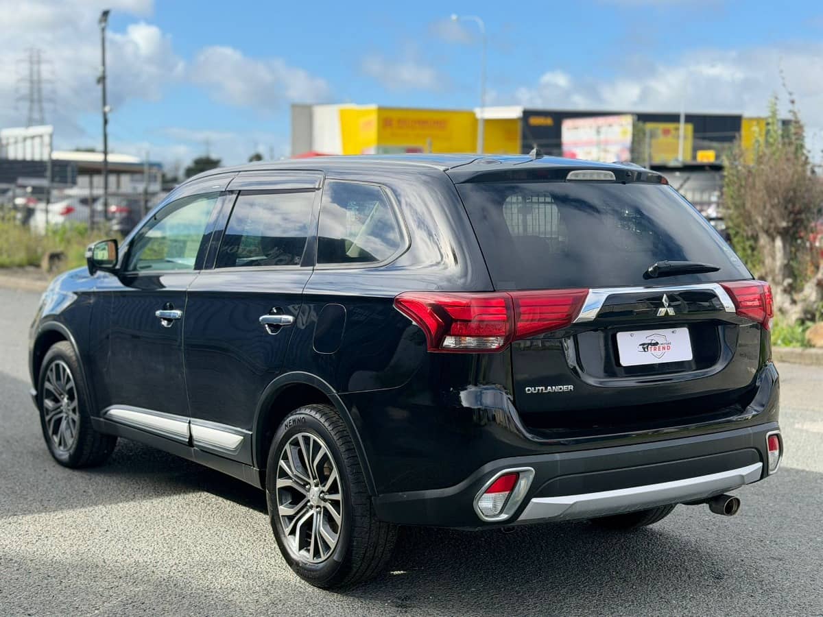 2016 Mitsubishi Outlander photo 5