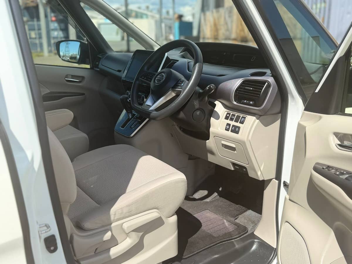 2020 Nissan Serena photo 15