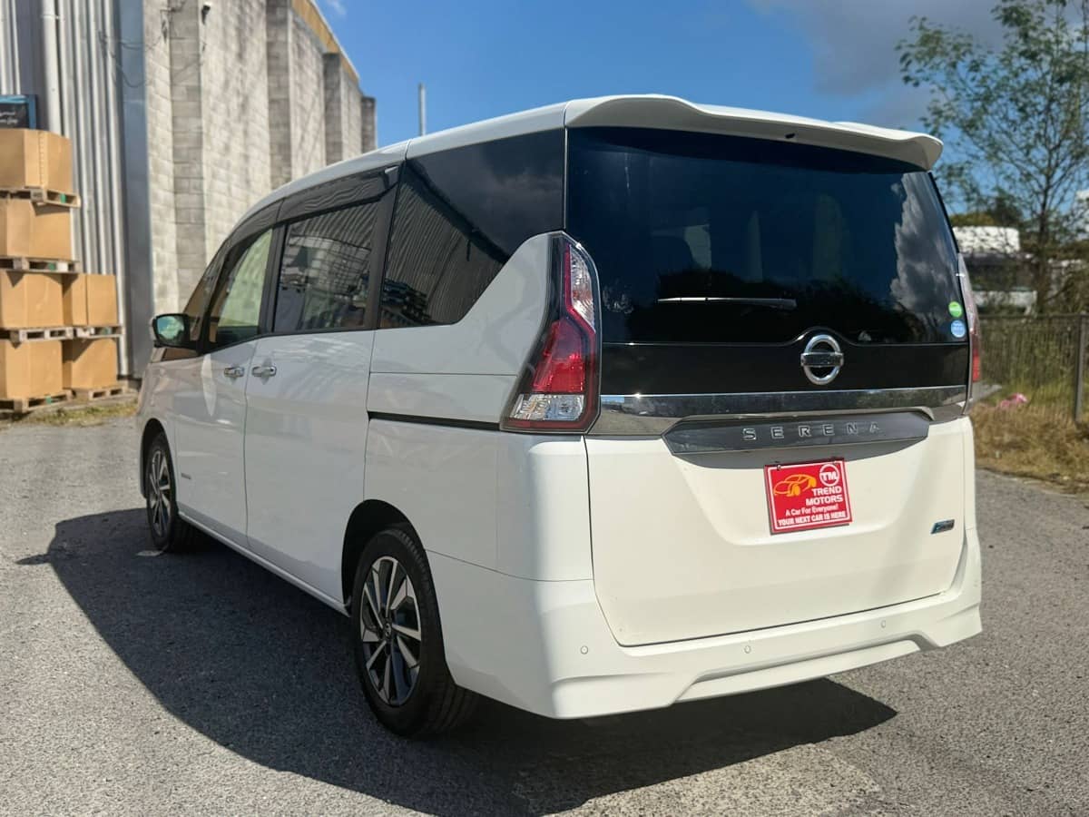 2020 Nissan Serena photo 5
