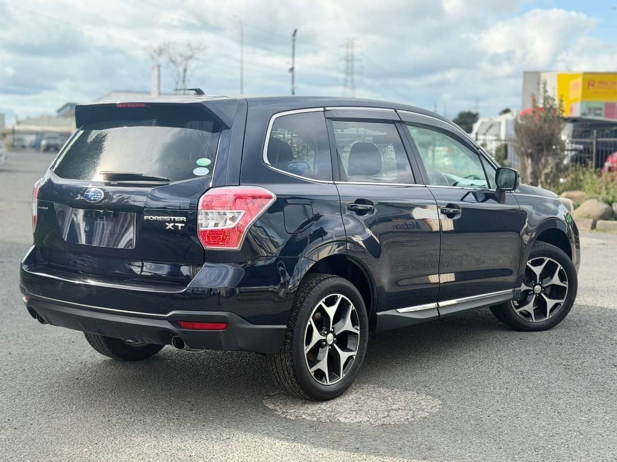 2013 Subaru Forester photo 2