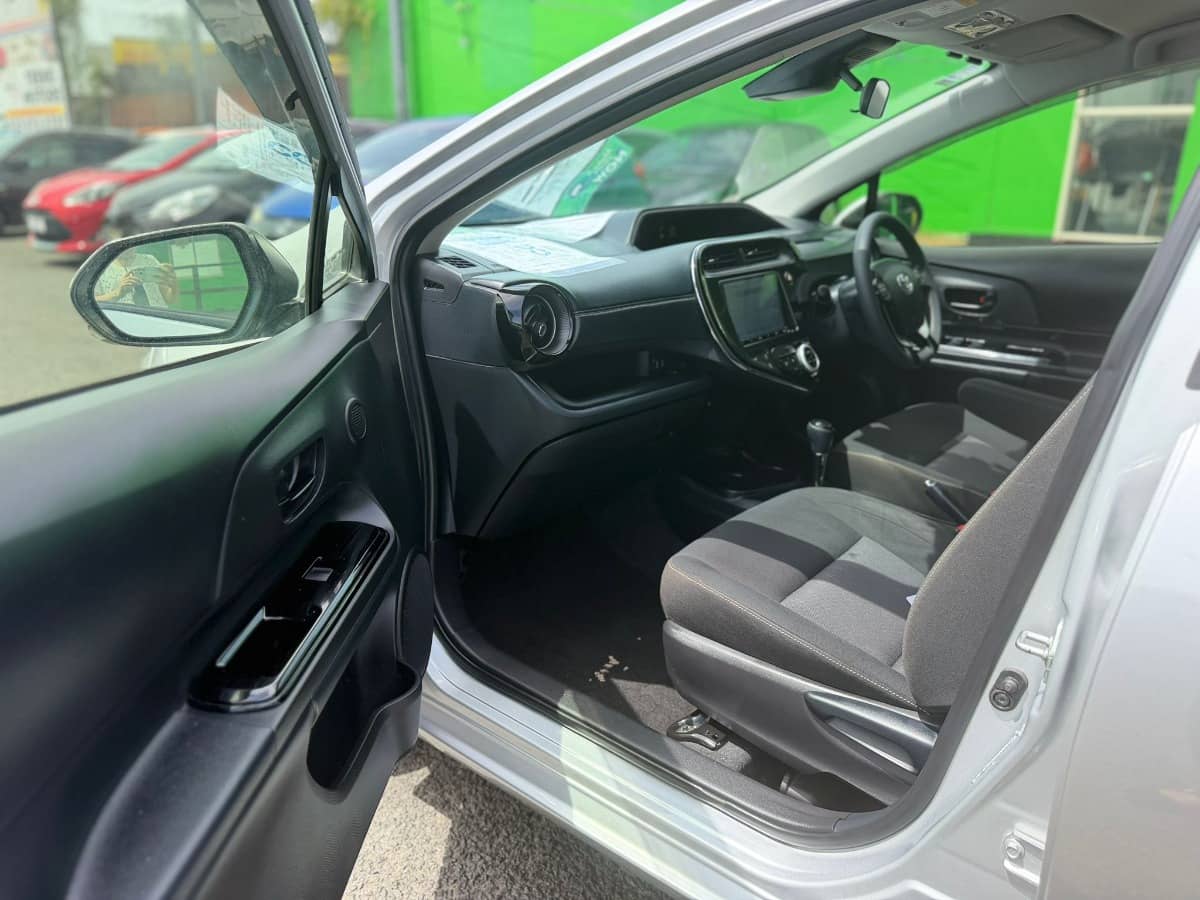 2020 Toyota Aqua photo 8