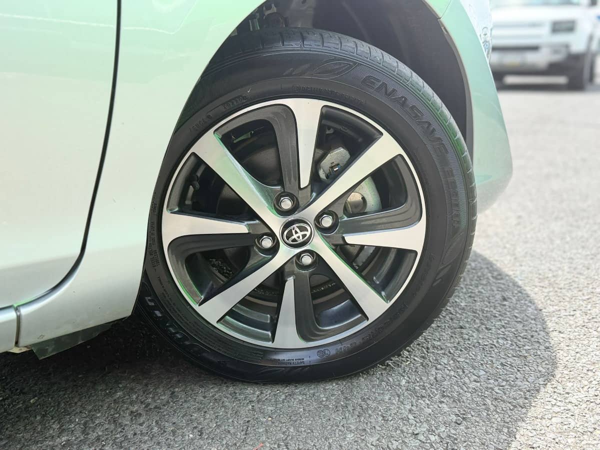 2020 Toyota Aqua photo 14
