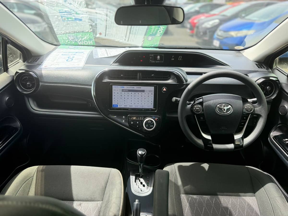 2020 Toyota Aqua photo 10