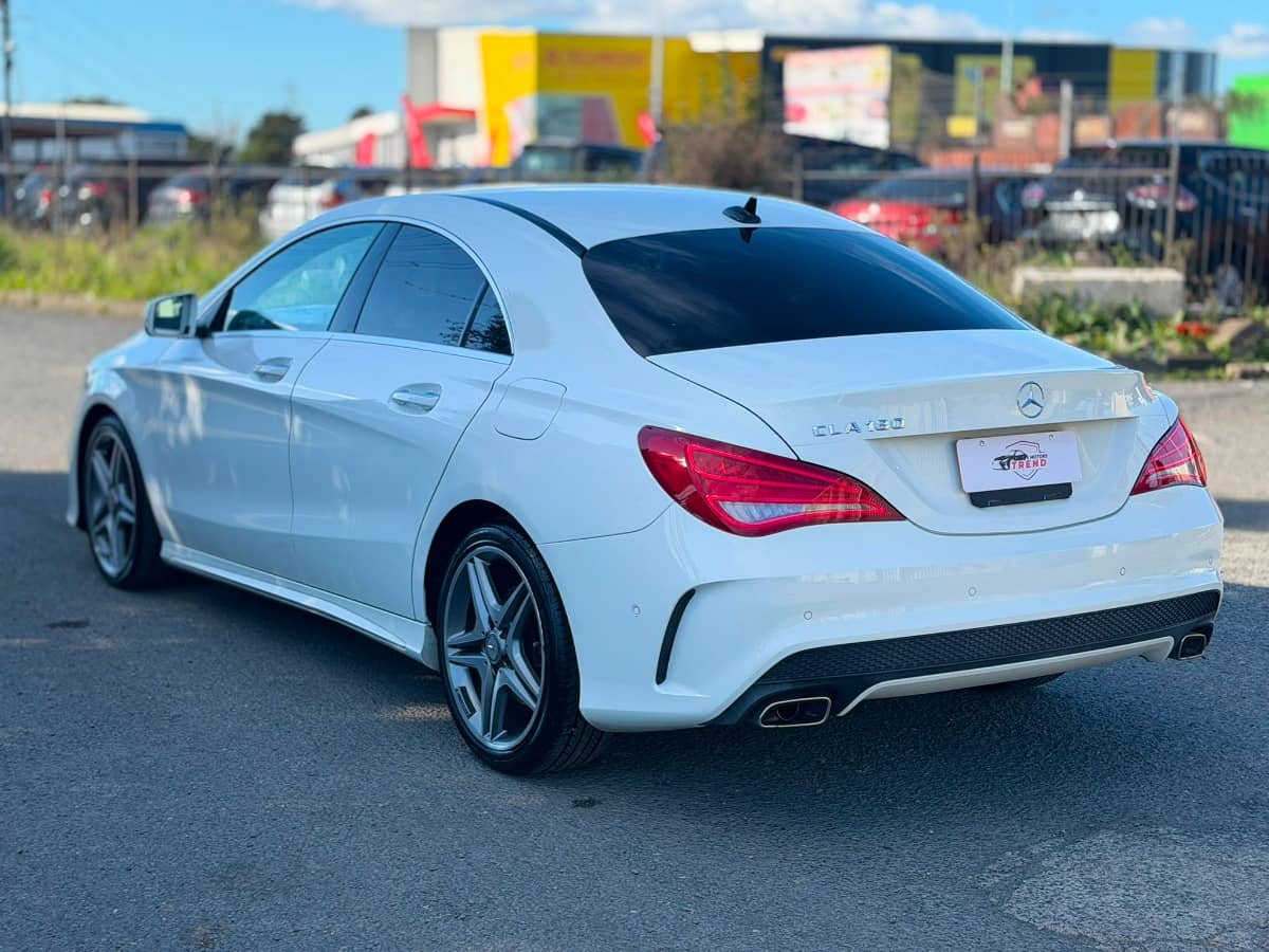 2015 Mercedes-Benz CLA 180 photo 4