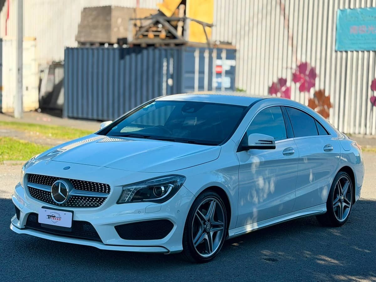 2015 Mercedes-Benz CLA 180 photo 3
