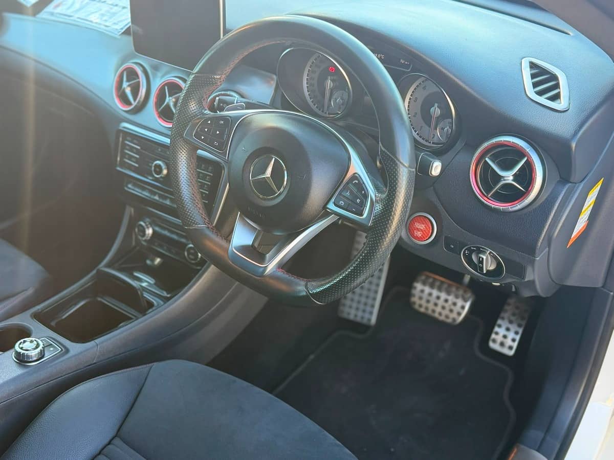 2015 Mercedes-Benz CLA 180 photo 19
