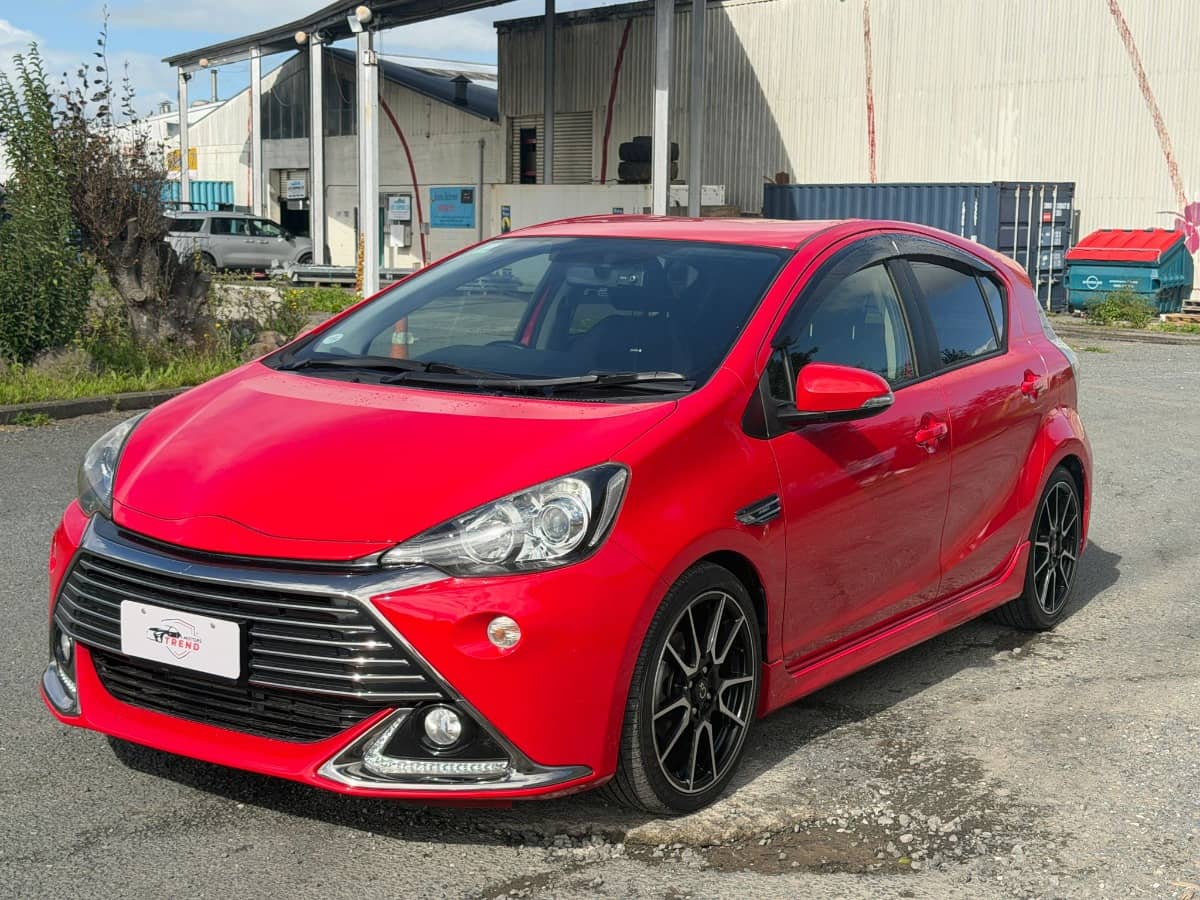 2014 Toyota Aqua photo 3