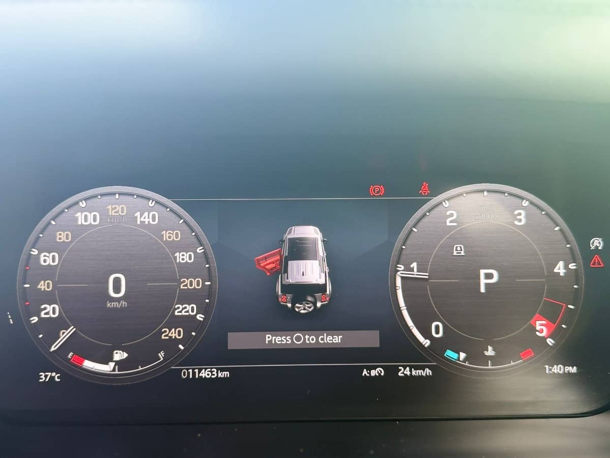 2024 Land Rover Defender photo 13