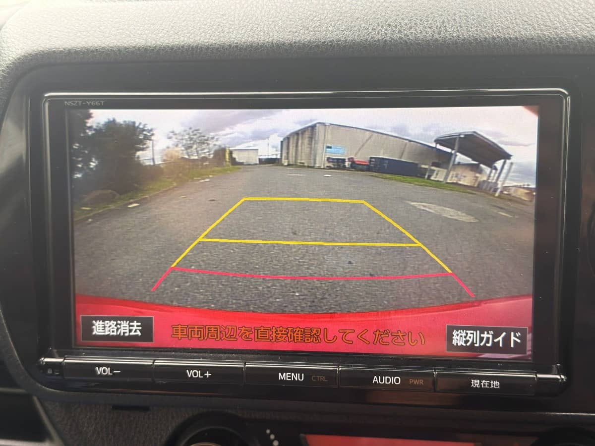 2017 Toyota Vitz photo 11