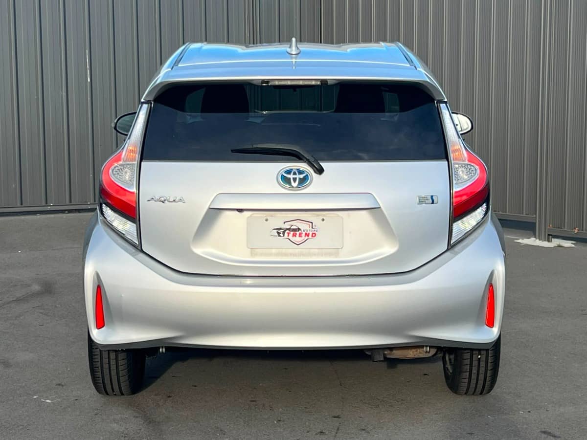 2017 Toyota Aqua photo 7