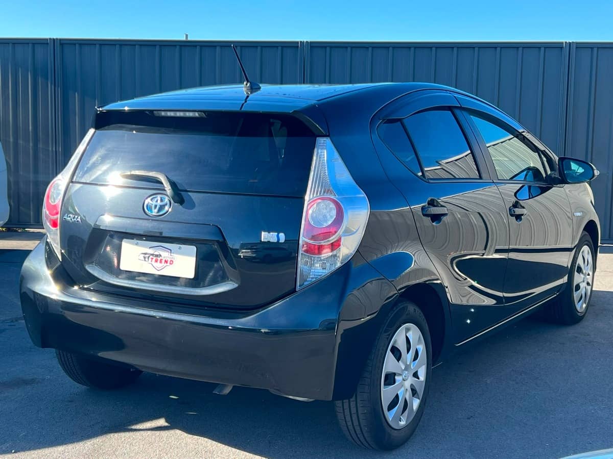 2015 Toyota Aqua photo 5