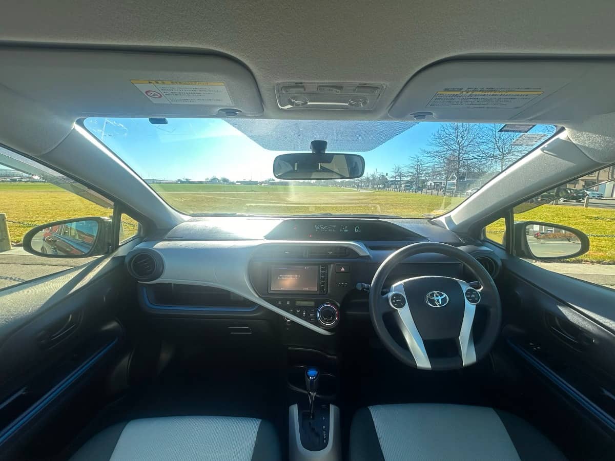 2015 Toyota Aqua photo 11