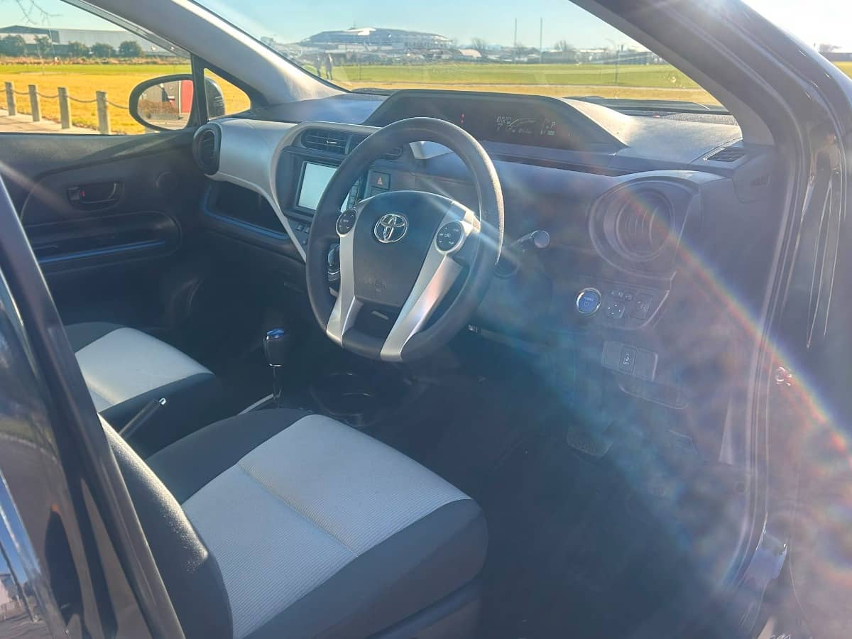 2015 Toyota Aqua photo 8