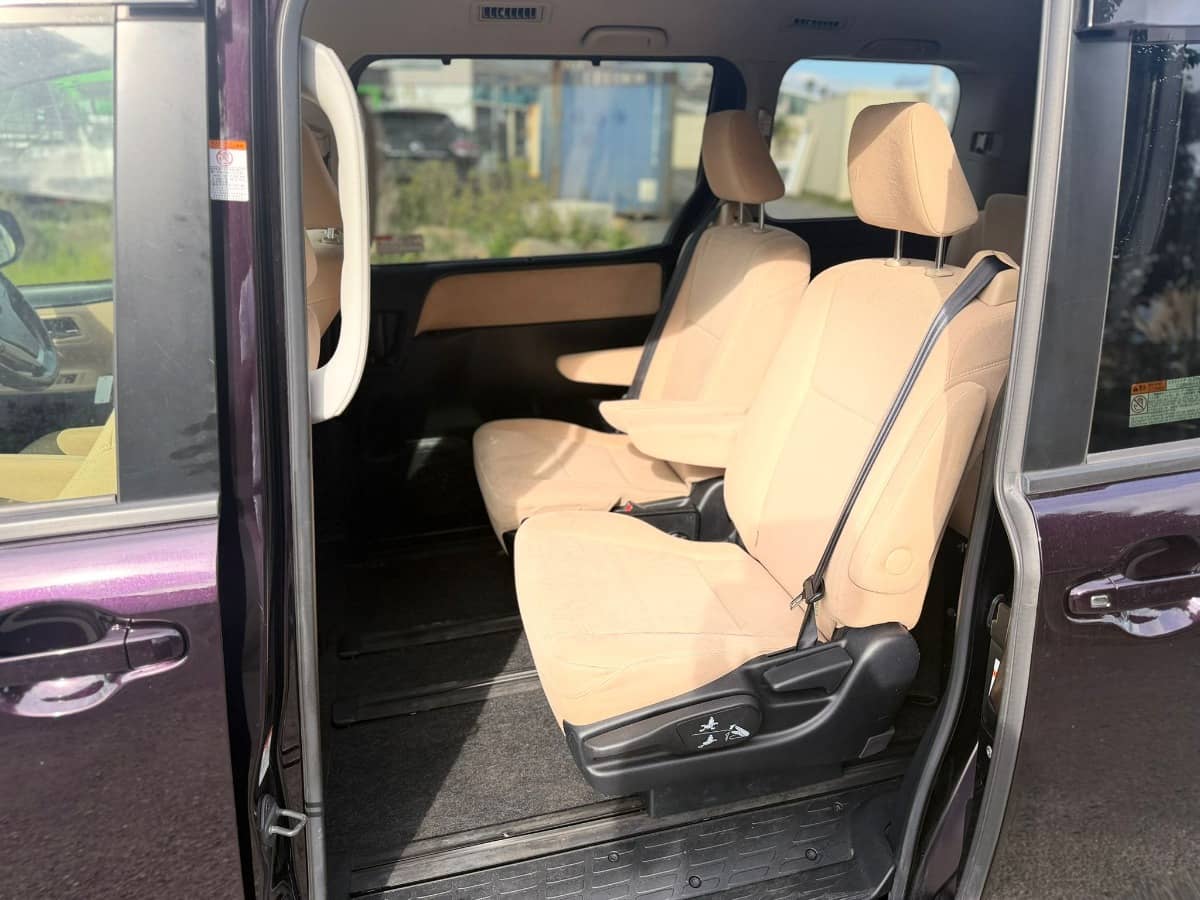 2015 Toyota Noah photo 8
