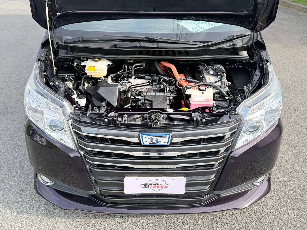2015 Toyota Noah photo 13