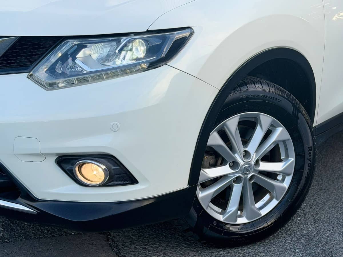 2015 Nissan X-Trail photo 2