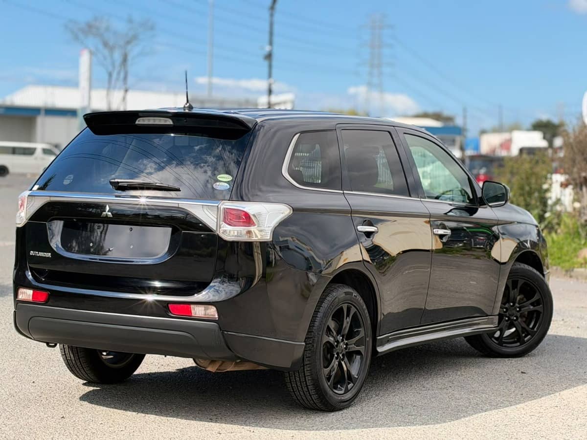 2013 Mitsubishi Outlander photo 5