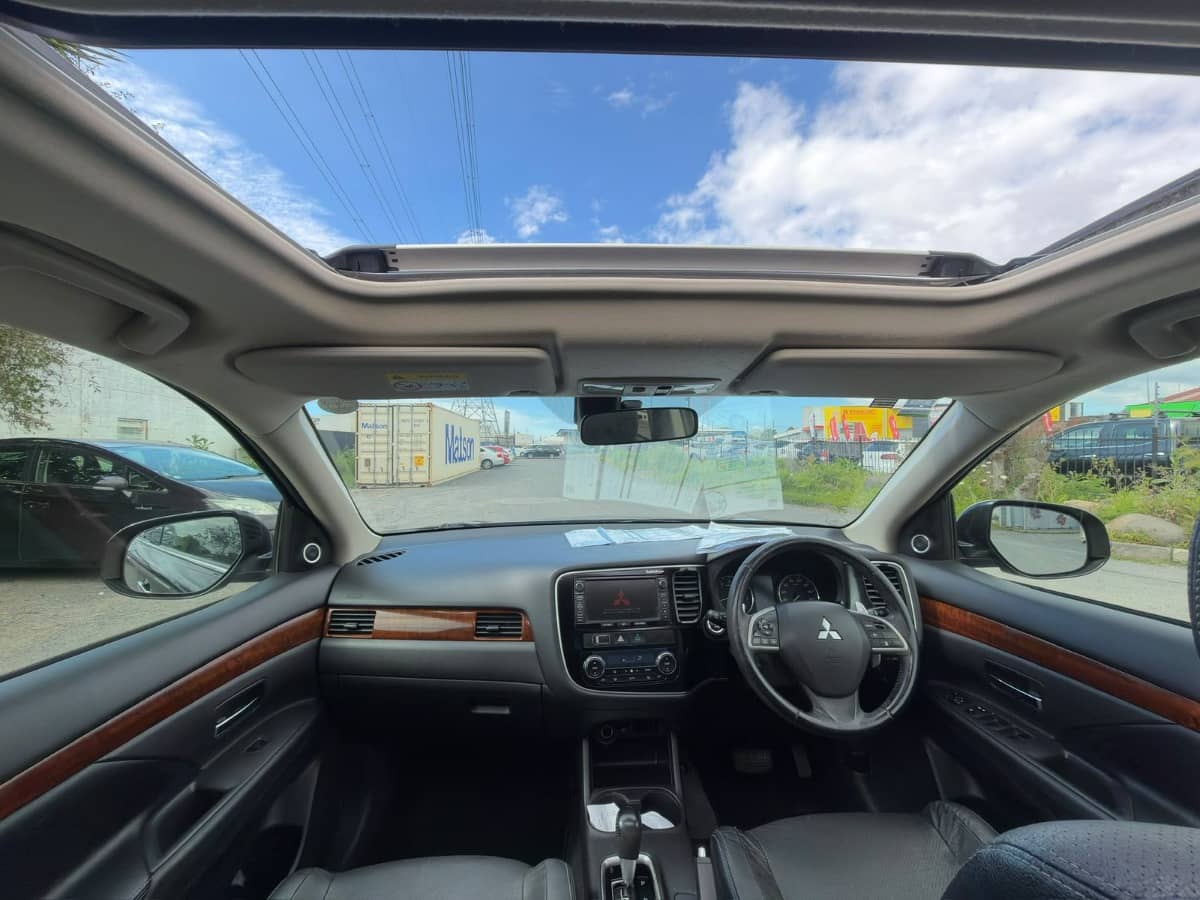 2013 Mitsubishi Outlander photo 9