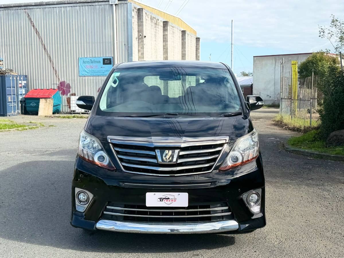 2015 Toyota Alphard photo 5
