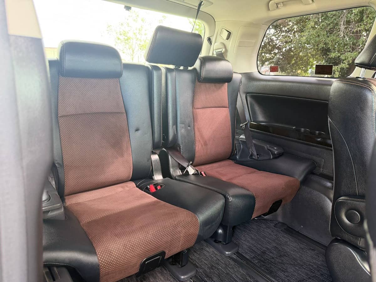 2015 Toyota Alphard photo 19