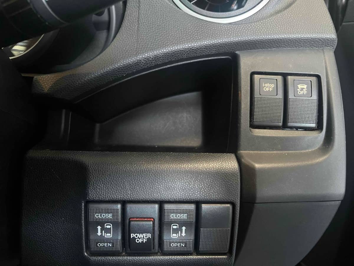 2012 Mazda Premacy photo 7
