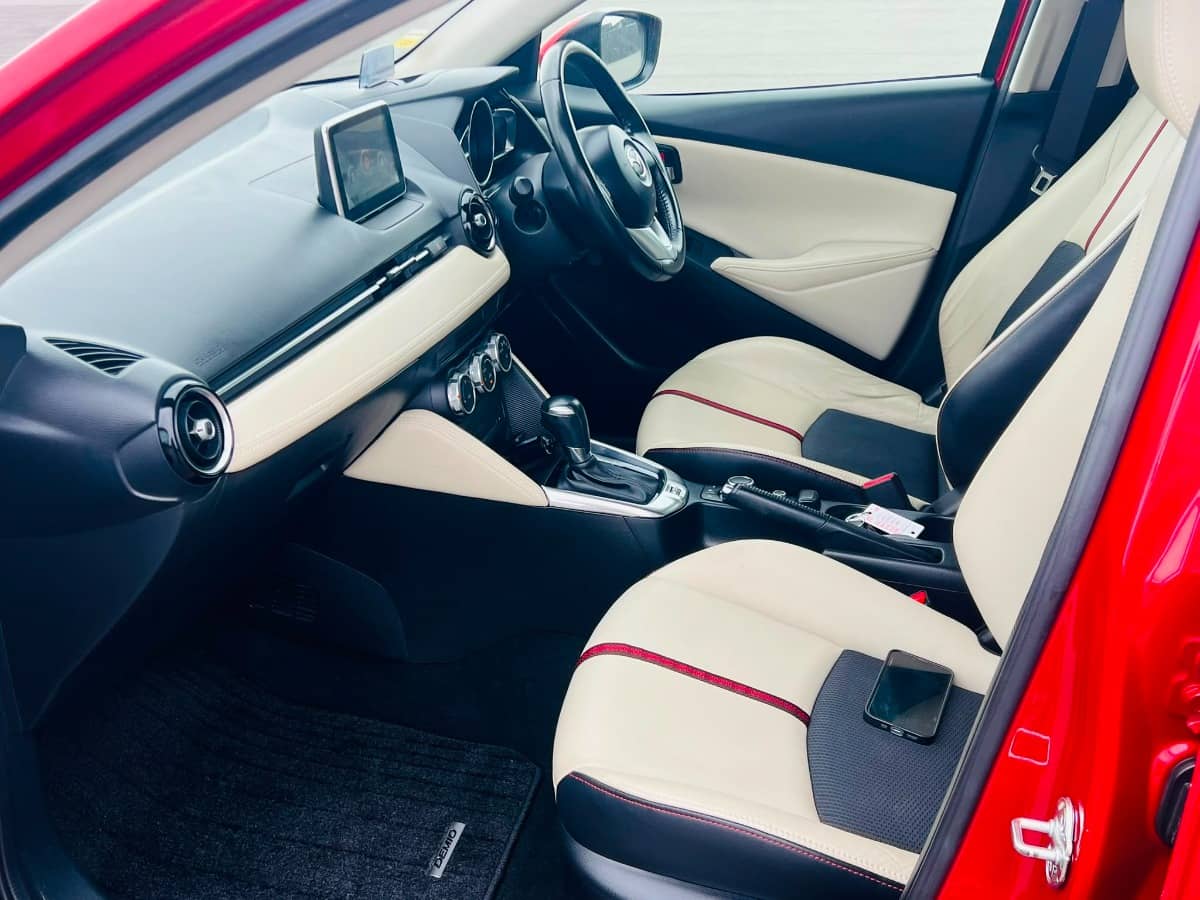 2015 Mazda Demio photo 10