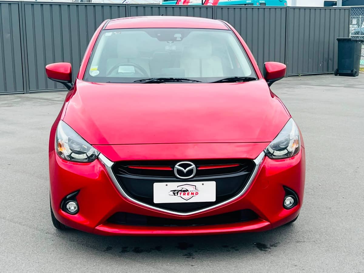 2015 Mazda Demio photo 2