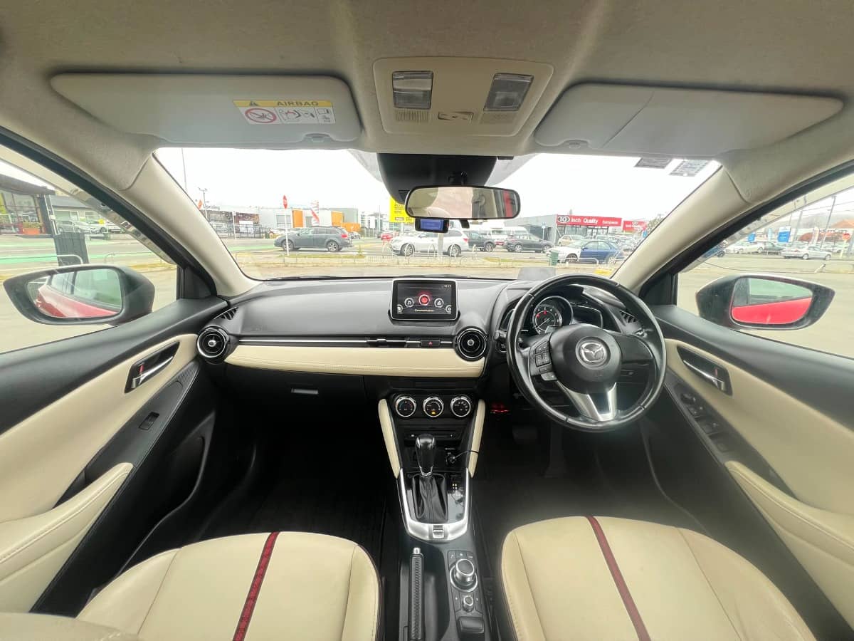 2015 Mazda Demio photo 11