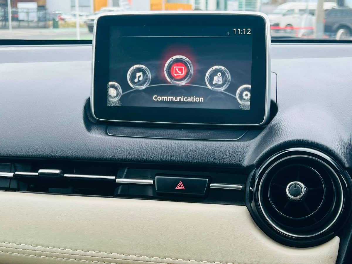 2015 Mazda Demio photo 12