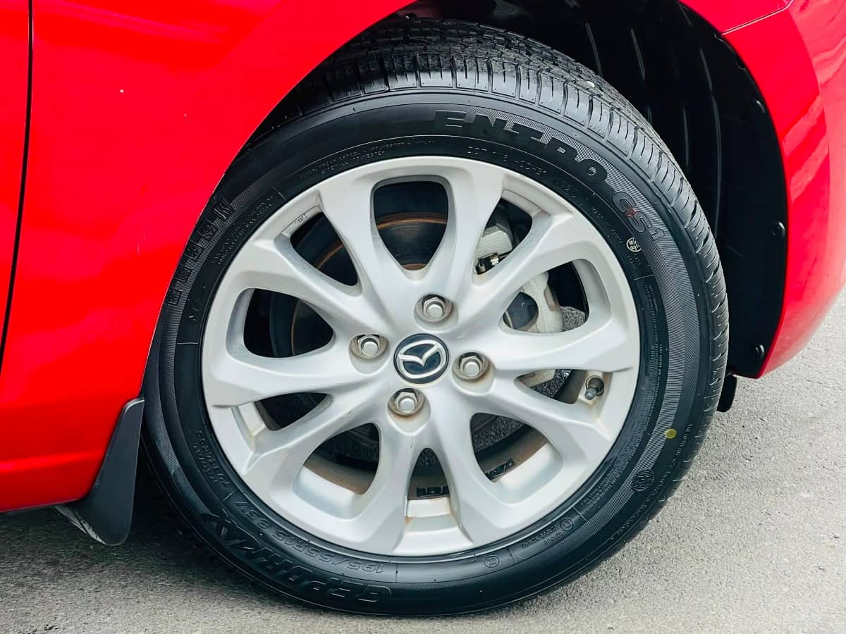 2015 Mazda Demio photo 21