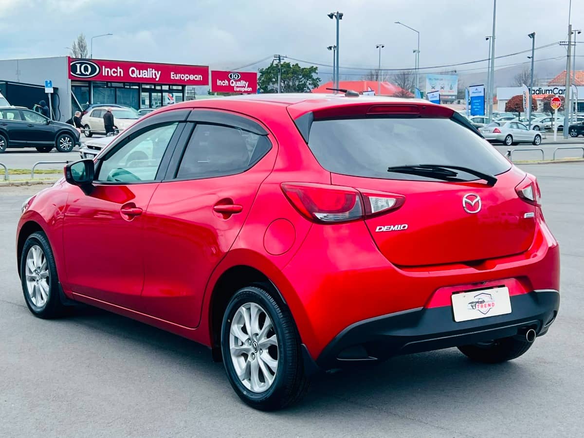 2015 Mazda Demio photo 5