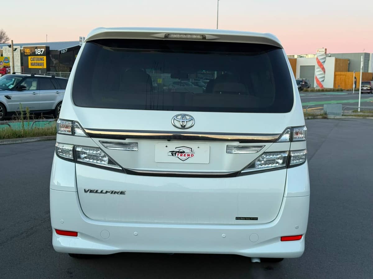 2014 Toyota Vellfire photo 6