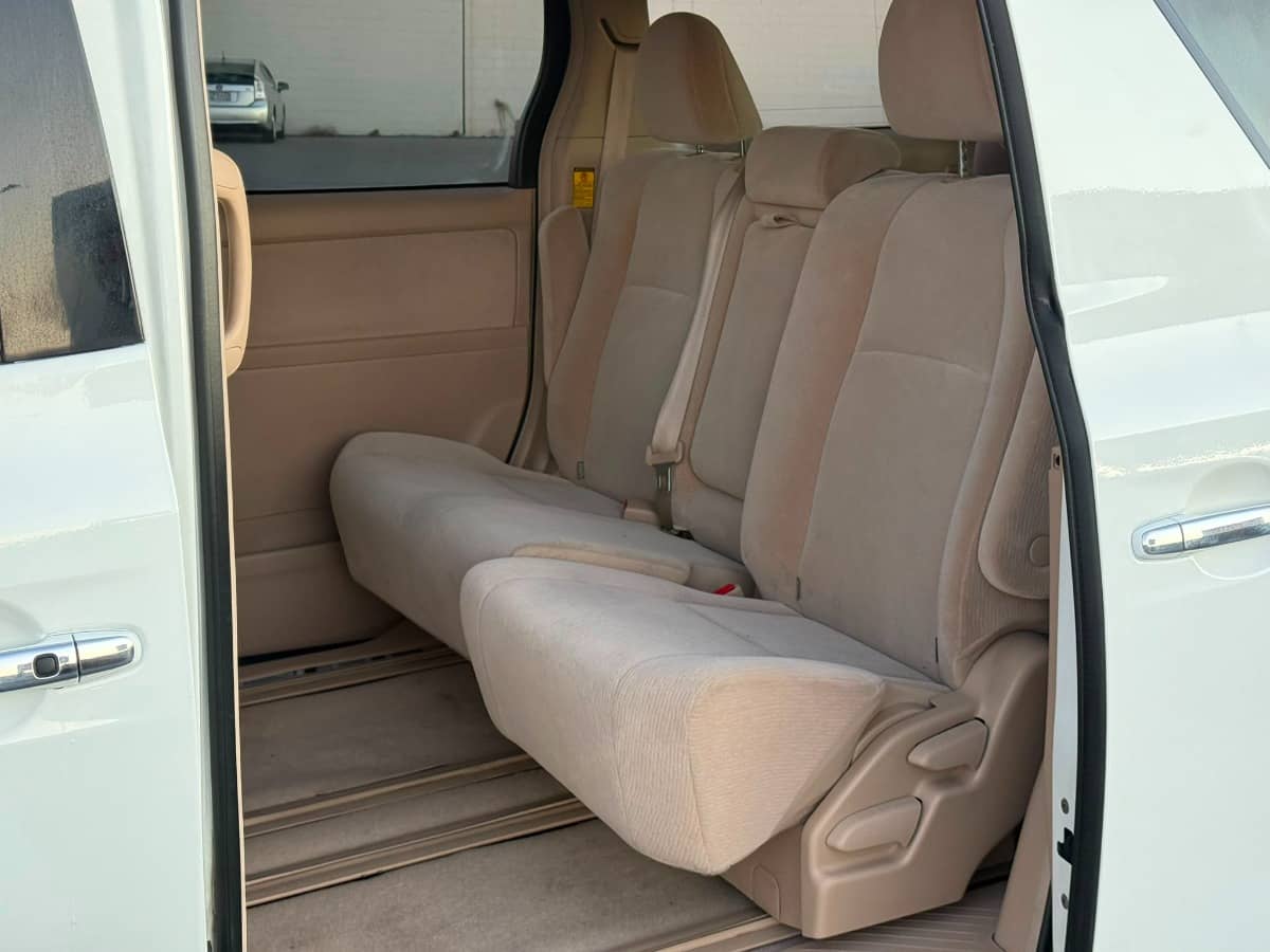 2014 Toyota Vellfire photo 11
