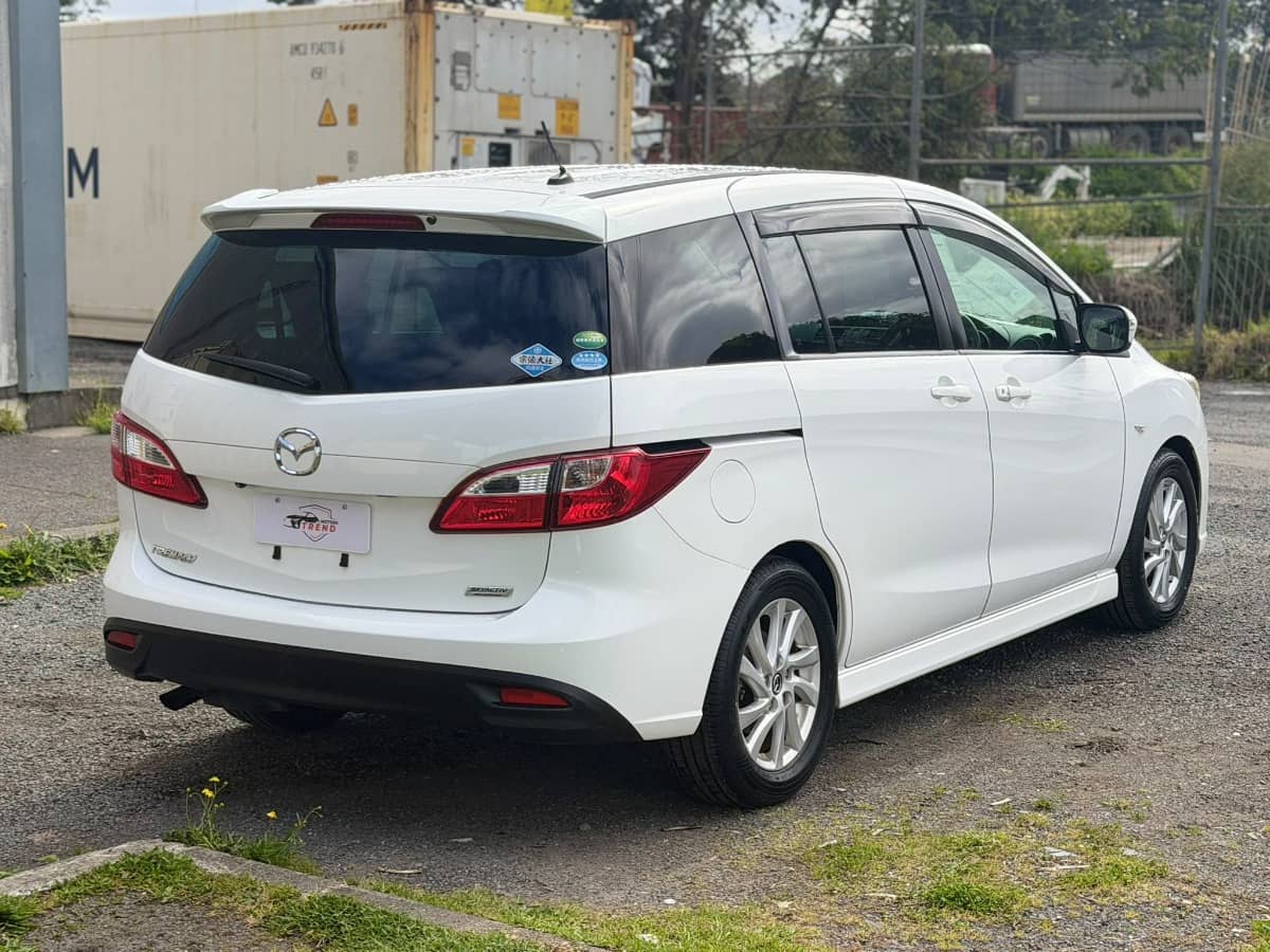 2013 Mazda Premacy photo 2