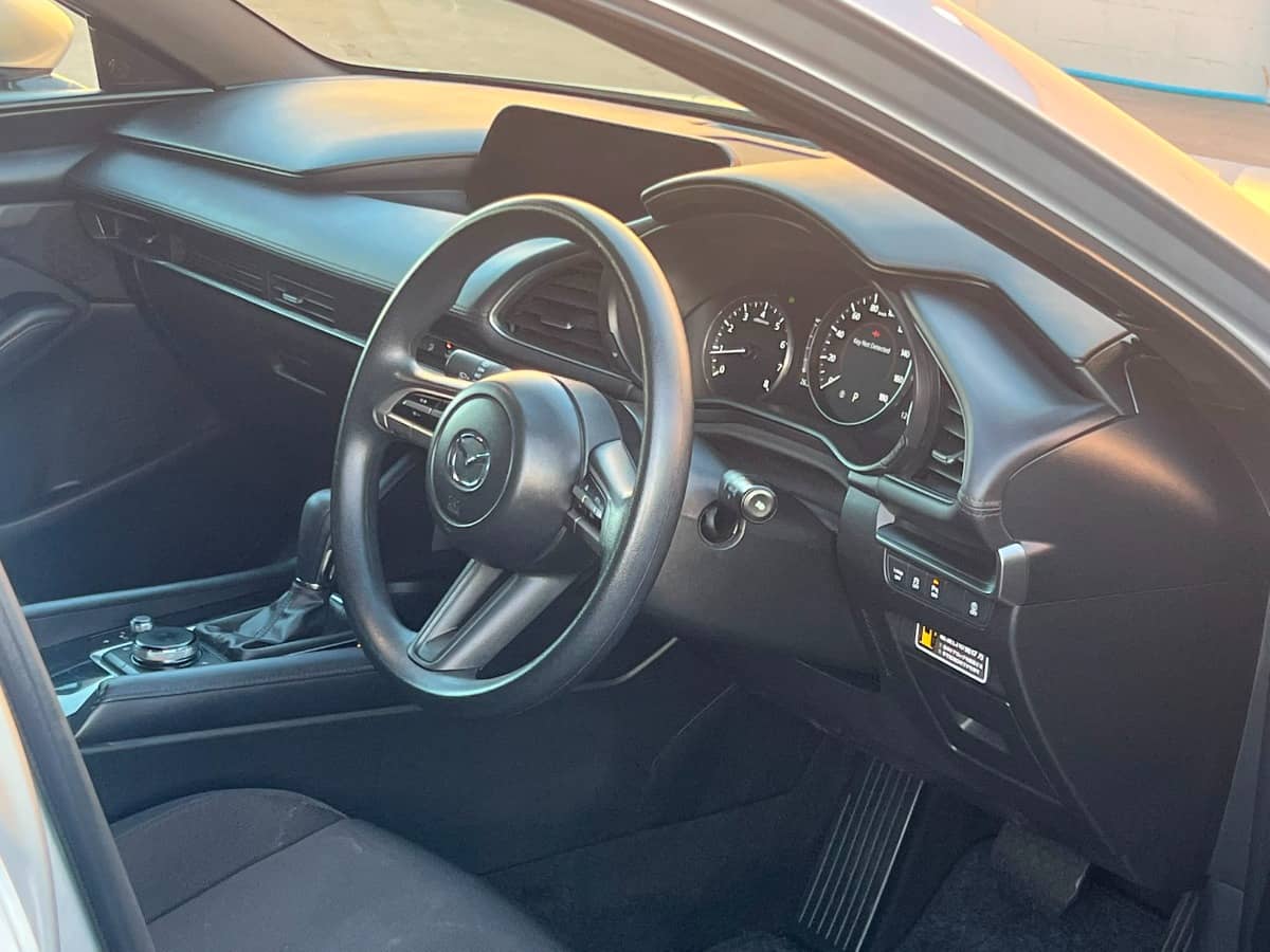 2023 Mazda 3 photo 8